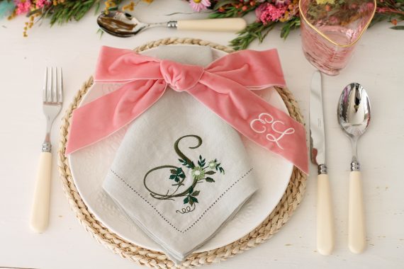 Monogrammed Velvet Bow – Ribbon Embroidered with Initials
